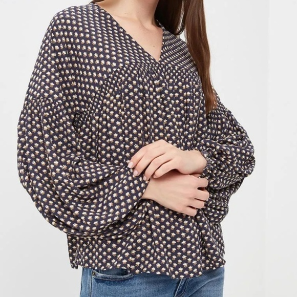 GAP Tops - Gap NWT Loose V-Neck Blouse